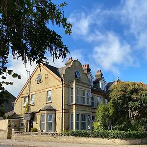 A & B Ltd Guest house Cambridge (Cambridgeshire)